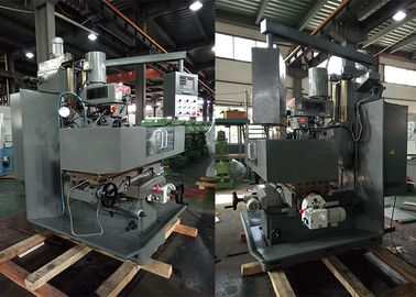 Three Axis Vertical Spindle Milling Machine 1370 * 405mm Table And 140mm Spindle Quill